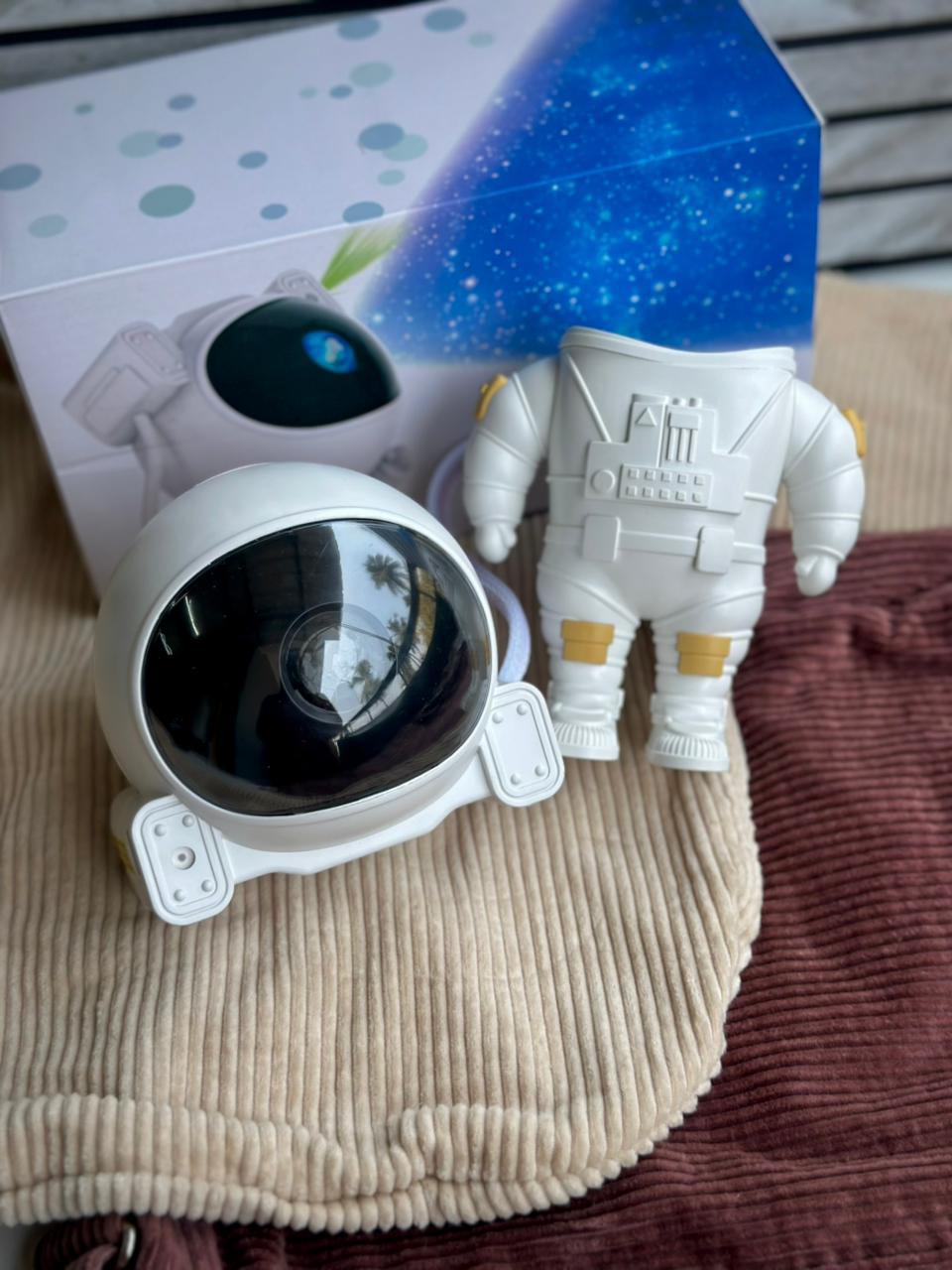 ASTRONAUT GALAXY PROJECTOR