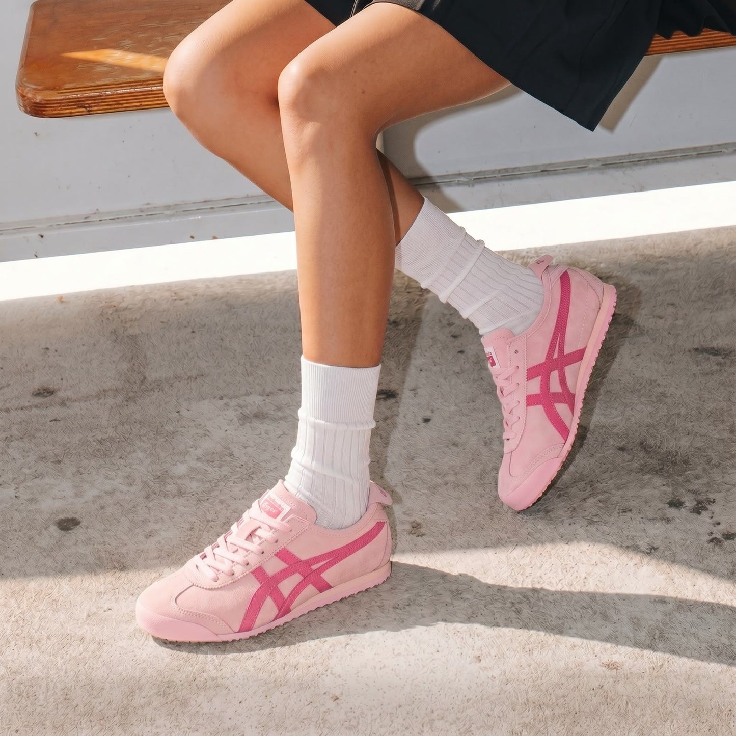 ONITSUKA TIGER
