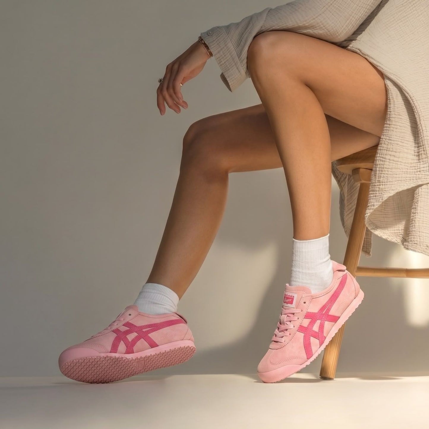 ONITSUKA TIGER